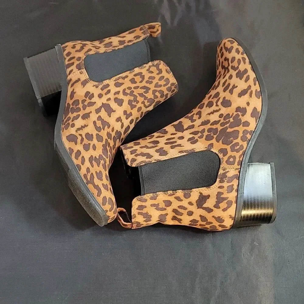 BRAND NEW NEW DAY FAUX SUEDE LEOPARD PRINT ANKLE BOOTS